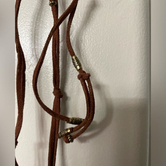 Sparkling Sage Leather Necklace with Rose Quartz Stone - Picture 11 of 15